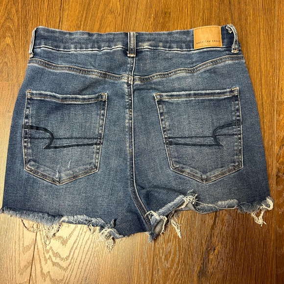 Curvy Hi-Rise Shortie - Picture 2 of 5